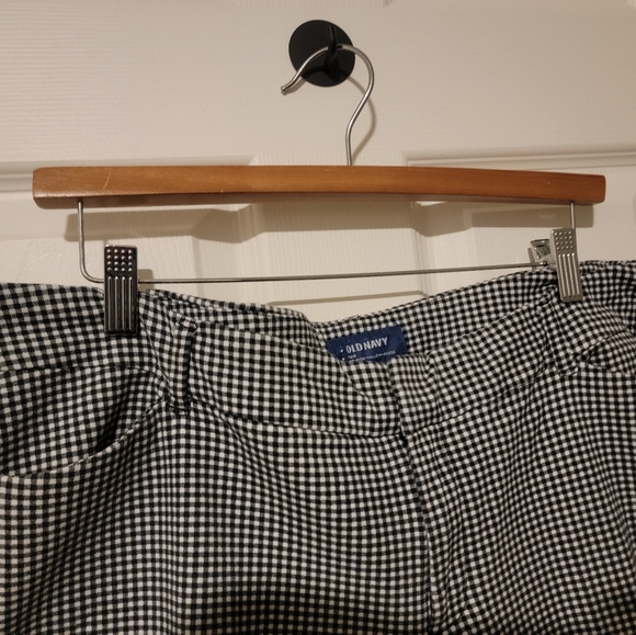 Pre-loved Jones New York white button down,Gap houndstooth ankle length pants. - Picture 7 of 12